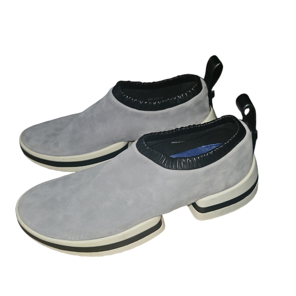 Stuart Weizman 612 Suede Sneakers - Picture 2 of 10